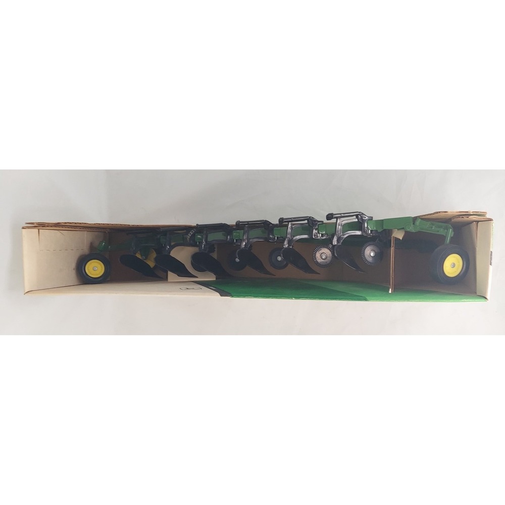ERTL John Deere 3600 Semi-Mounted 6 Row Bottom Plow 1/16